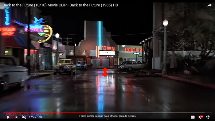 Delorean entrée cinéma.jpg