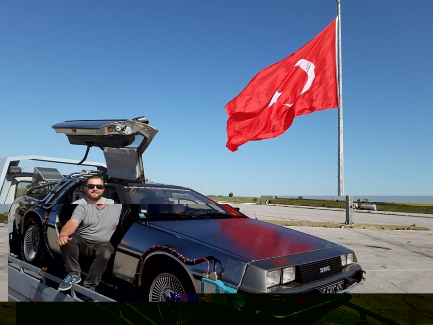 DeLorean en Turquie.jpg