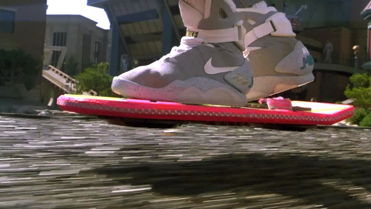 Le hoverboard de Retour vers le futur mis aux enchères - Retour